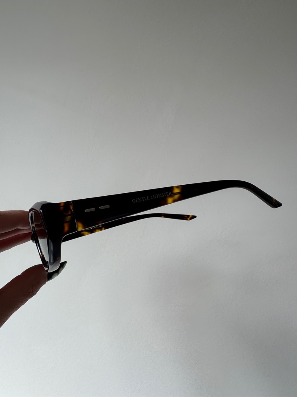 gentle monster monica-t9 tortoise brown black sunglasses - Picture 7 of 16